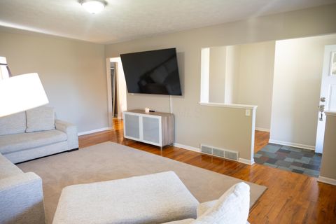 Tiny photo for 5022 Sienna Lane, Columbus, OH 43229 (MLS # 225041073)