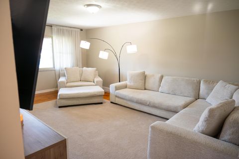 Tiny photo for 5022 Sienna Lane, Columbus, OH 43229 (MLS # 225041073)