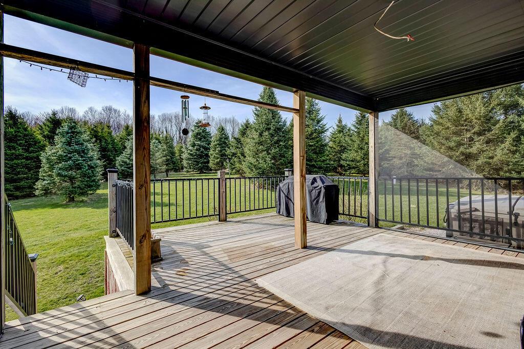 9476 Loches Road, Saint Louisville, Ohio image 37