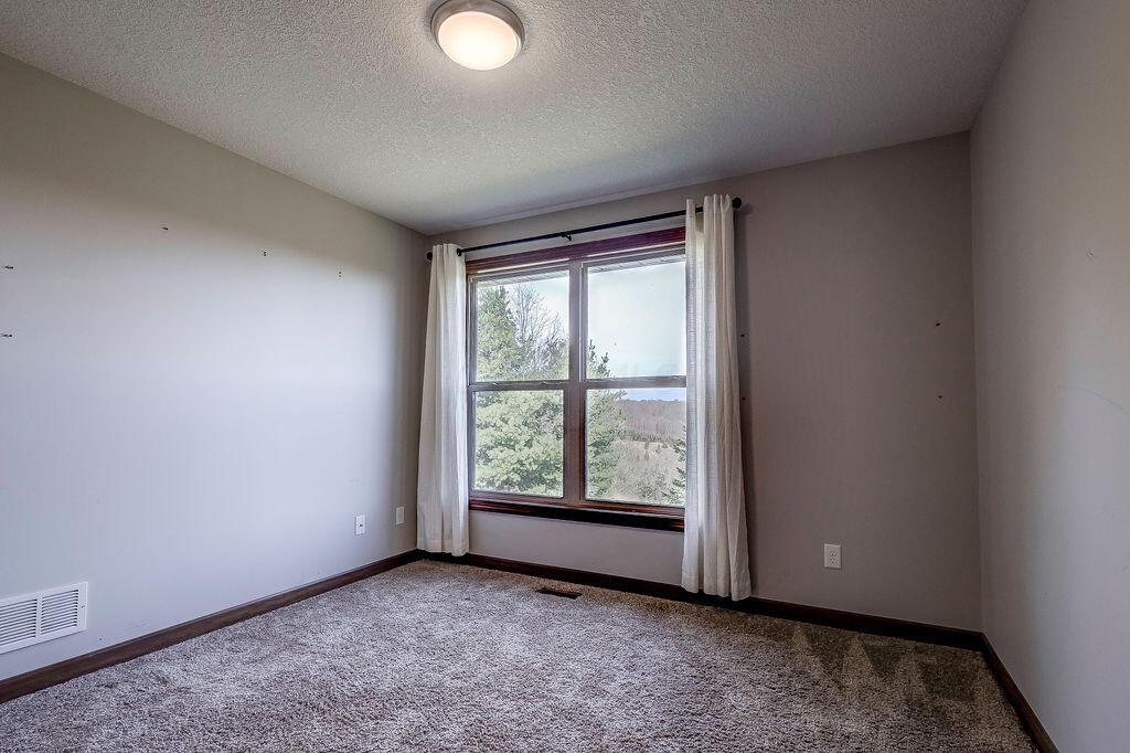 9476 Loches Road, Saint Louisville, Ohio image 31