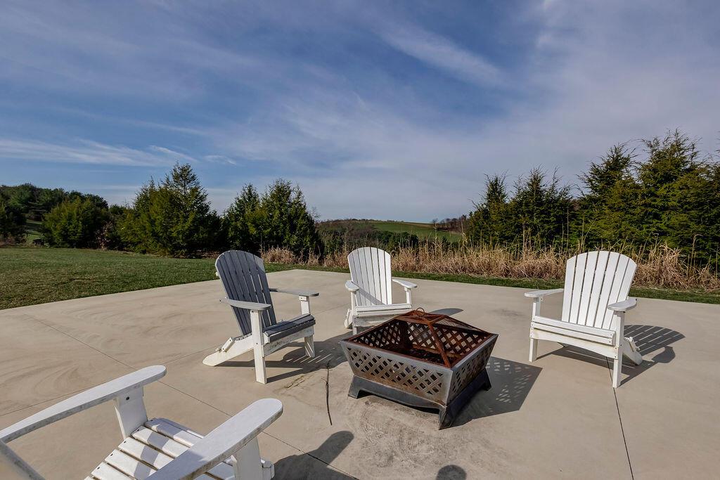 9476 Loches Road, Saint Louisville, Ohio image 45
