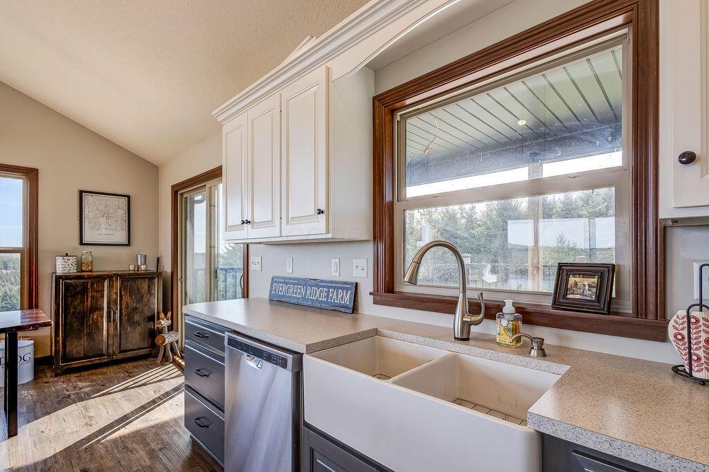 9476 Loches Road, Saint Louisville, Ohio image 19