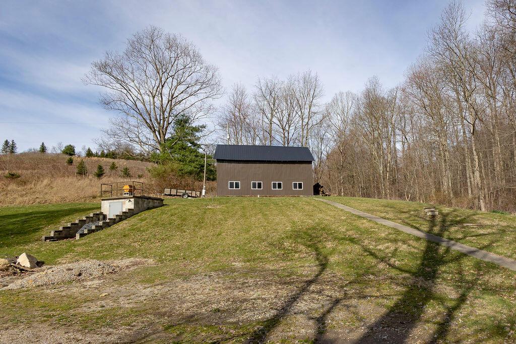 9476 Loches Road, Saint Louisville, Ohio image 12
