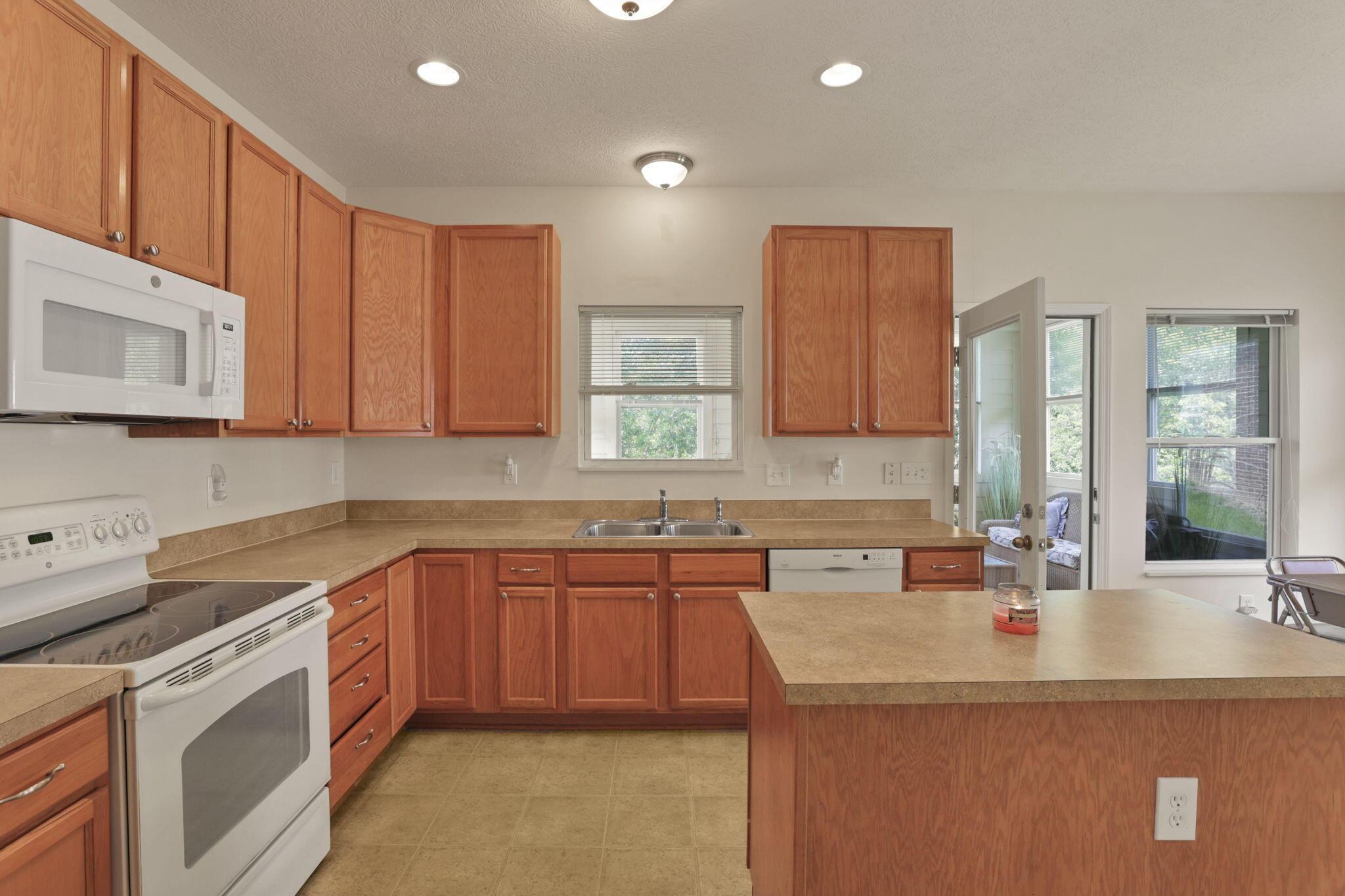 Westerville, Ohio 43081, United States, 2 Bedrooms Bedrooms, ,2 BathroomsBathrooms,Residential,Coming Soon,146311