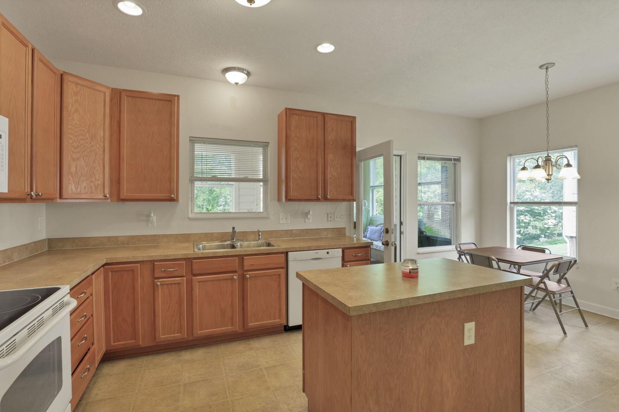 Westerville, Ohio 43081, United States, 2 Bedrooms Bedrooms, ,2 BathroomsBathrooms,Residential,Coming Soon,146311