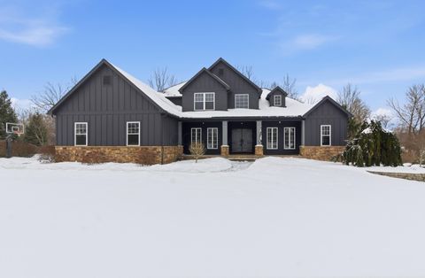Photo of 113 Blackstone Court, Granville, OH 43023 (MLS # 226001508)