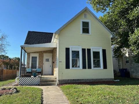 Photo of 662 Laurel Street, Chillicothe, OH 45601 (MLS # 225038735)
