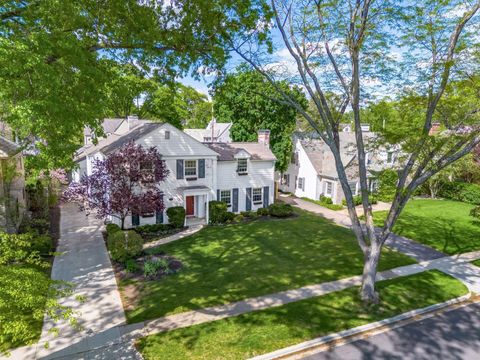 Photo of 2640 Sherwood Road, Bexley, OH 43209 (MLS # 226018127)