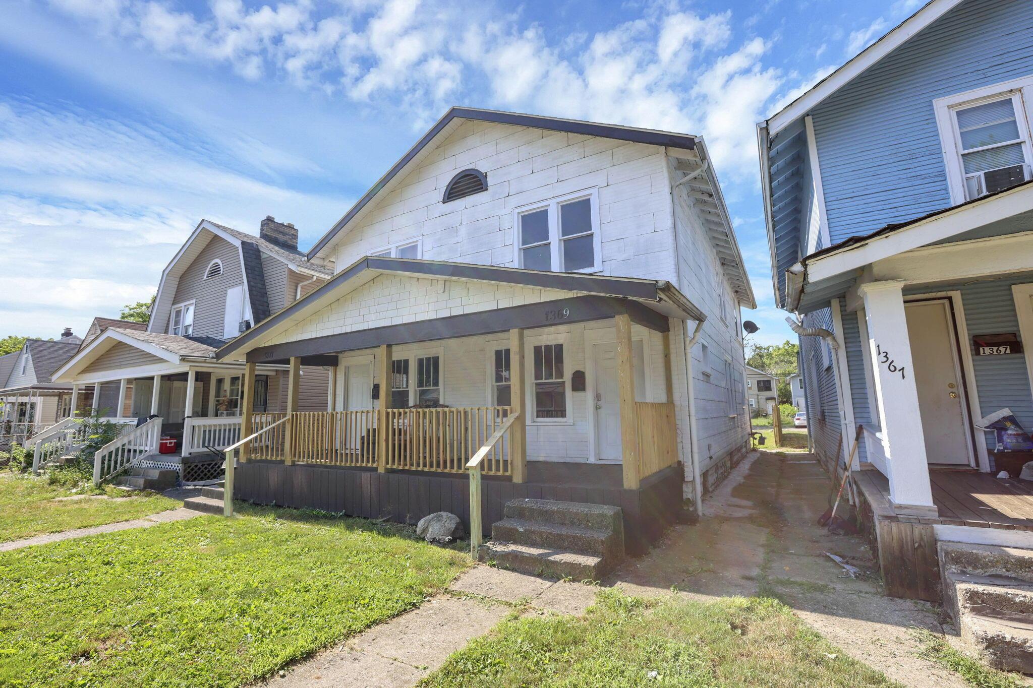 1369-1371 E 18th Avenue