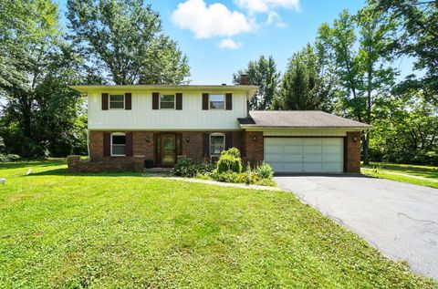 Photo of 6233 E Walnut Street, Westerville, OH 43081 (MLS # 225030289)
