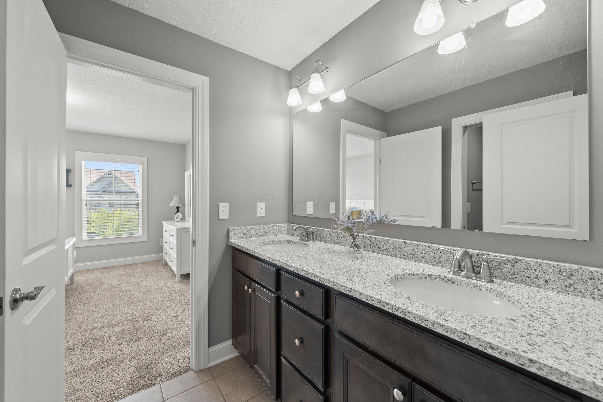 10640 Honeysuckle Way, Plain City, Ohio image 42