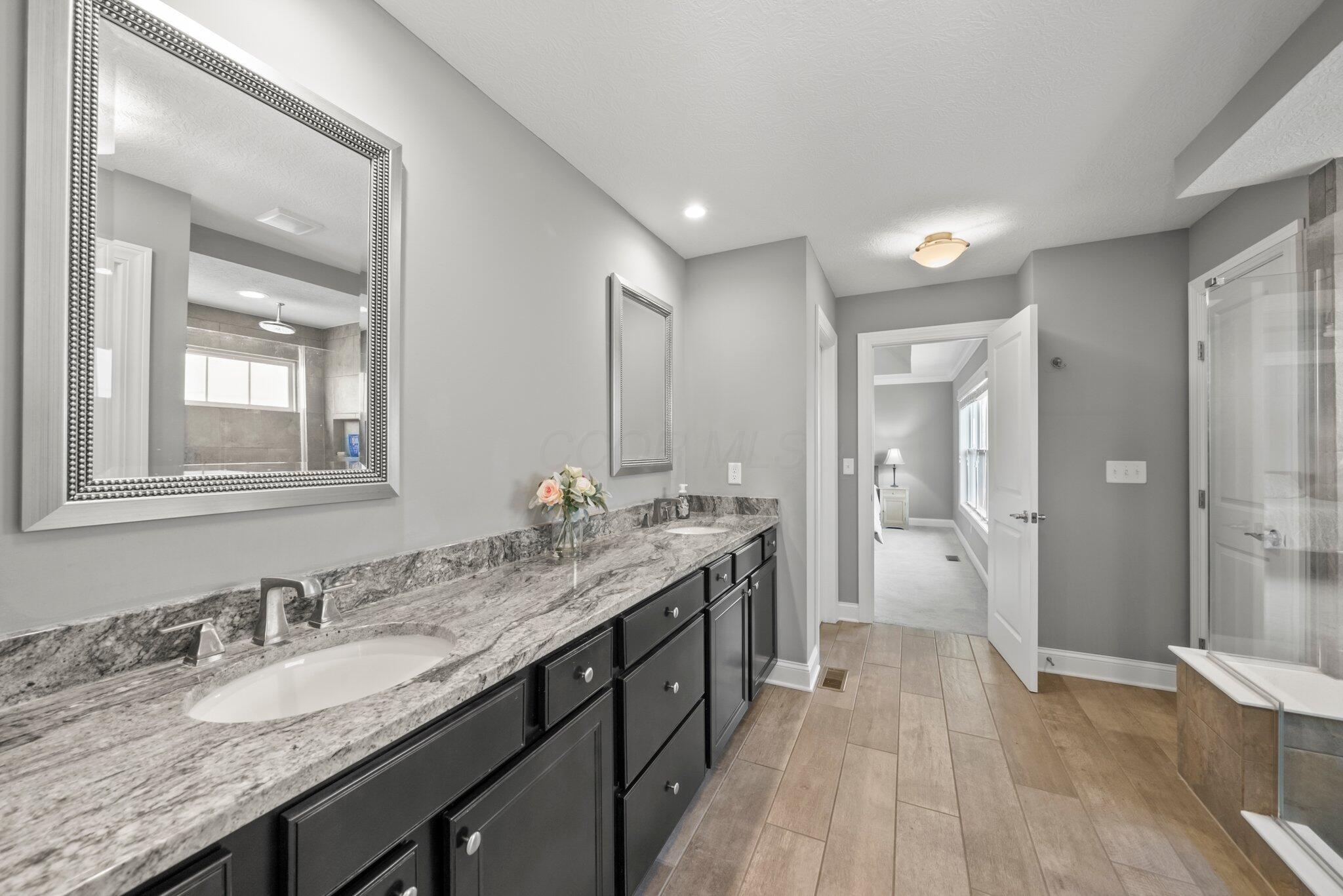 10640 Honeysuckle Way, Plain City, Ohio image 38