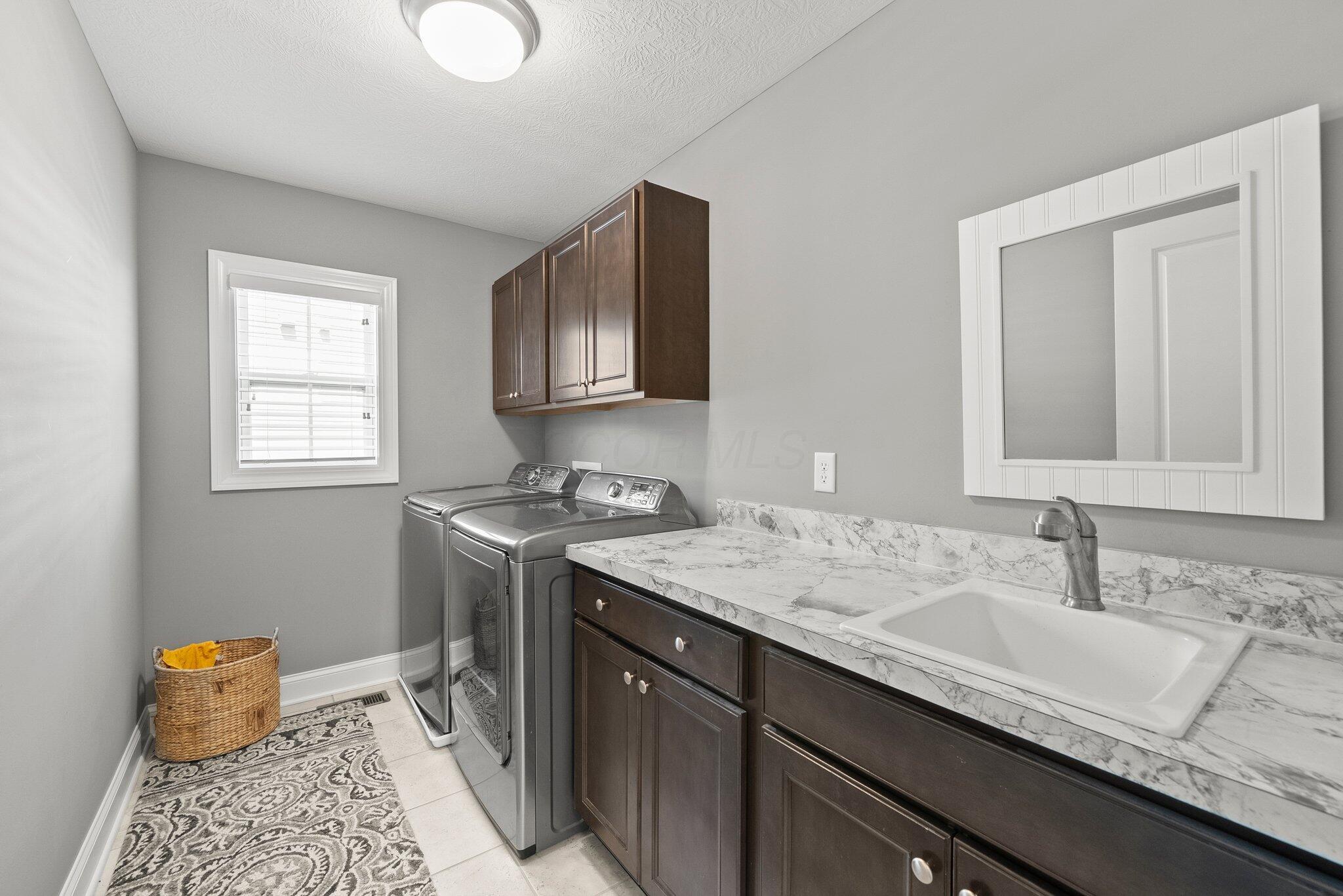10640 Honeysuckle Way, Plain City, Ohio image 31