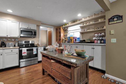 Tiny photo for 1576 Miami Trace Road SE, Washington Court House, OH 43160 (MLS # 225044783)