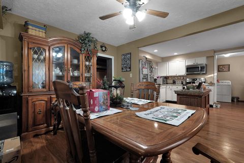 Tiny photo for 1576 Miami Trace Road SE, Washington Court House, OH 43160 (MLS # 225044783)