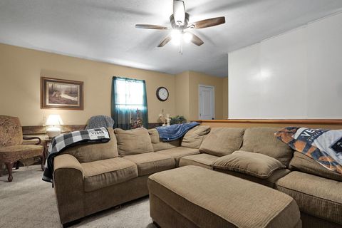 Tiny photo for 1576 Miami Trace Road SE, Washington Court House, OH 43160 (MLS # 225044783)