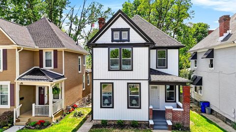 Photo of 142 E 7th Street, Chillicothe, OH 45601 (MLS # 226013523)