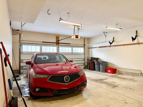 Tiny photo for 2014 Palouse Drive, London, OH 43140 (MLS # 226002972)