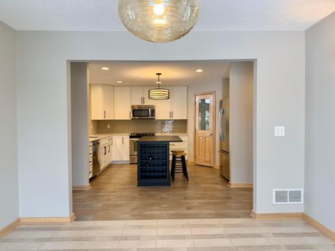 Tiny photo for 2014 Palouse Drive, London, OH 43140 (MLS # 226002972)