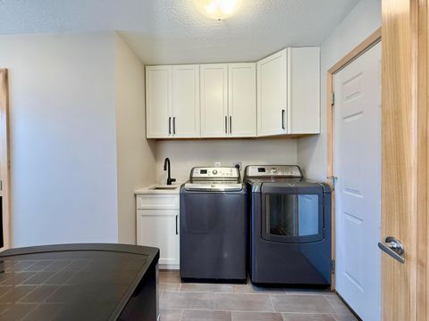 Tiny photo for 2014 Palouse Drive, London, OH 43140 (MLS # 226002972)