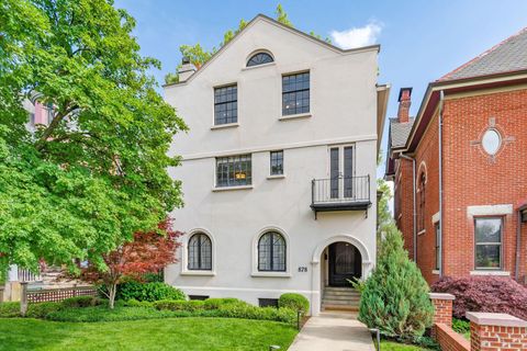 Photo of 878 Franklin Avenue, Columbus, OH 43205 (MLS # 226007614)