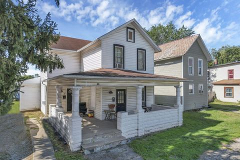 Photo of 33 S 6th Street, Newark, OH 43055 (MLS # 225037718)