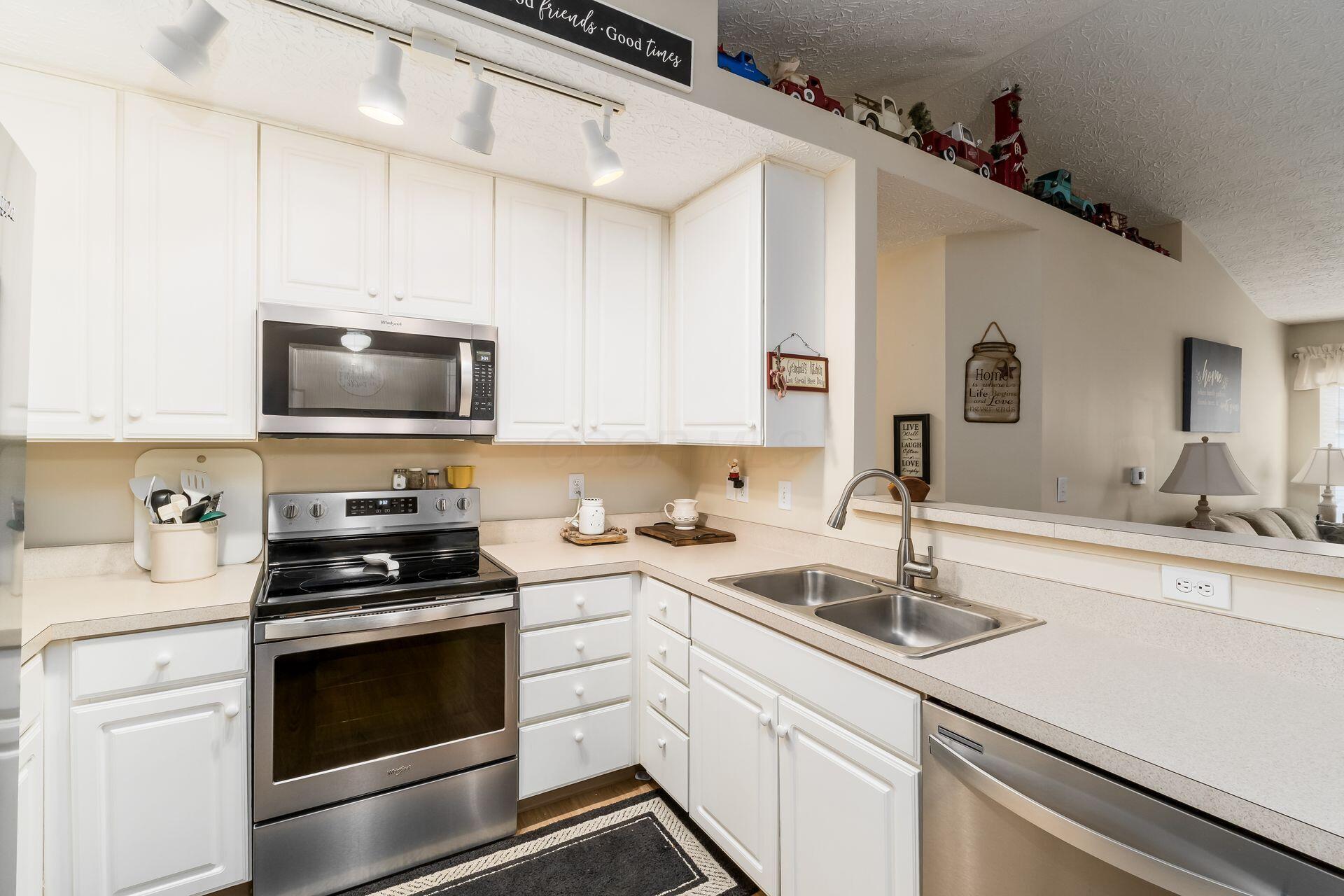 6621 Eagle Ridge Lane #9C, Canal Winchester, Ohio image 8