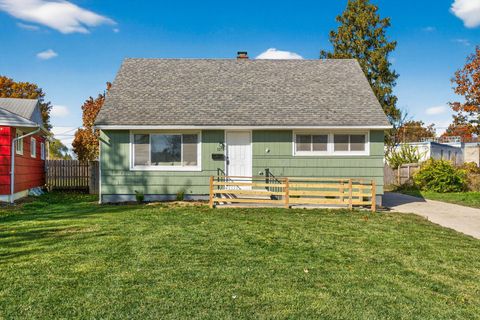 Photo of 1271 S Weyant Avenue, Columbus, OH 43227 (MLS # 226000893)