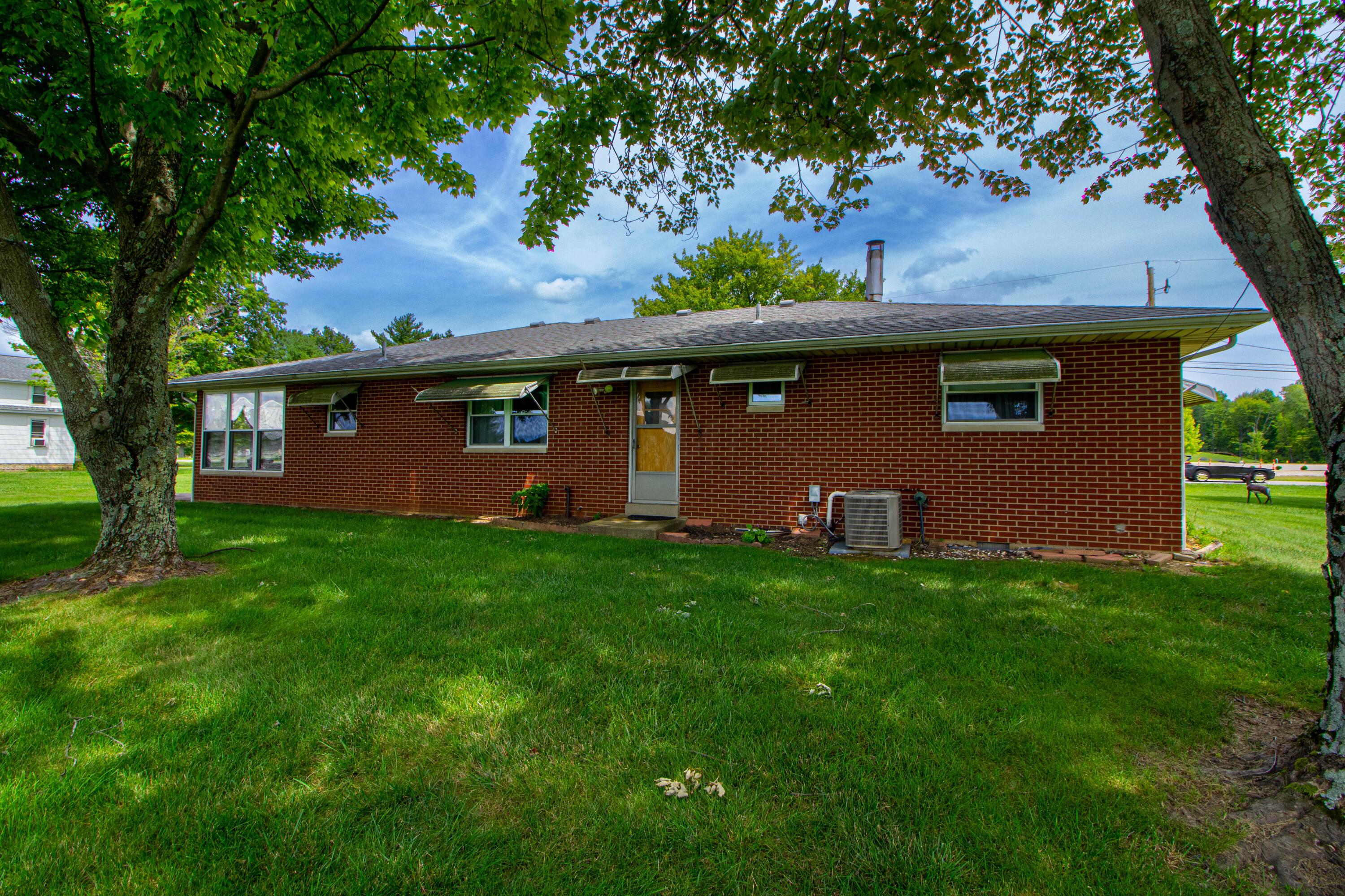 Photo 16 of 18 of 3601 N Waggoner Road M house