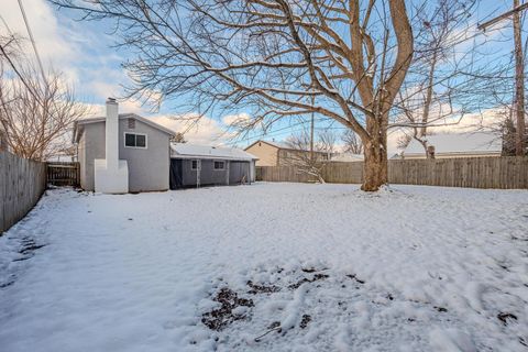 Tiny photo for 2706 Maywood Road, Columbus, OH 43232 (MLS # 225045129)