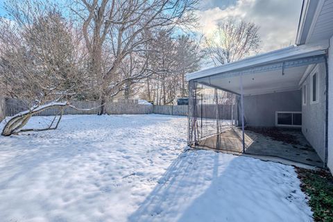 Tiny photo for 2706 Maywood Road, Columbus, OH 43232 (MLS # 225045129)
