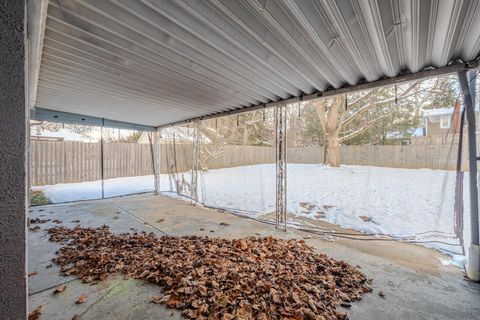 Tiny photo for 2706 Maywood Road, Columbus, OH 43232 (MLS # 225045129)