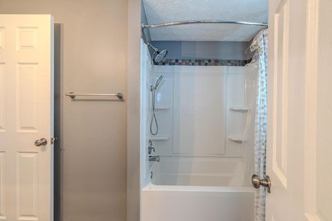 Tiny photo for 2706 Maywood Road, Columbus, OH 43232 (MLS # 225045129)