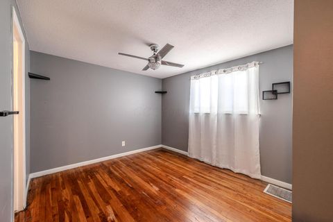 Tiny photo for 2706 Maywood Road, Columbus, OH 43232 (MLS # 225045129)