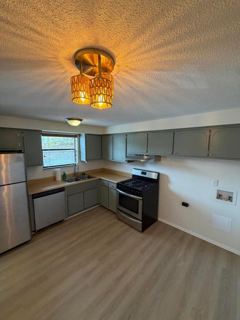 Photo of 1635 Mcnaughten Road B #B, Columbus, OH 43232 (MLS # 226037660)