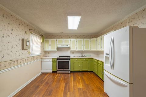 Tiny photo for 364 E College Avenue, Westerville, OH 43081 (MLS # 225037505)
