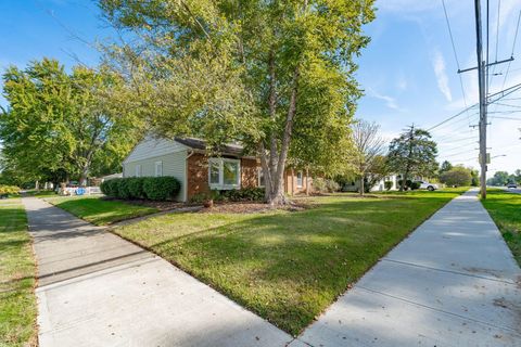 Tiny photo for 364 E College Avenue, Westerville, OH 43081 (MLS # 225037505)