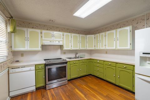 Tiny photo for 364 E College Avenue, Westerville, OH 43081 (MLS # 225037505)