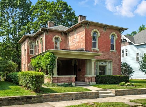 Photo of 249 W Locust Street, Newark, OH 43055 (MLS # 225023803)