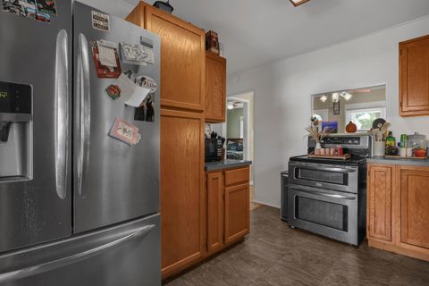 Tiny photo for 868 Lawndale Avenue, Columbus, OH 43207 (MLS # 225037770)