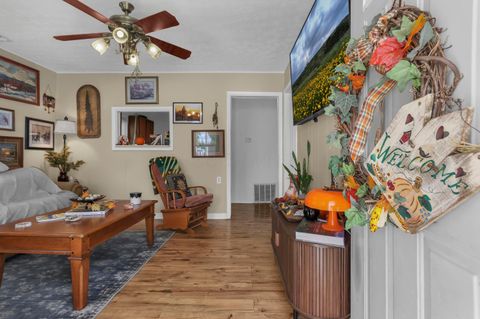 Tiny photo for 868 Lawndale Avenue, Columbus, OH 43207 (MLS # 225037770)