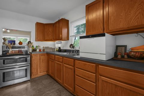 Tiny photo for 868 Lawndale Avenue, Columbus, OH 43207 (MLS # 225037770)