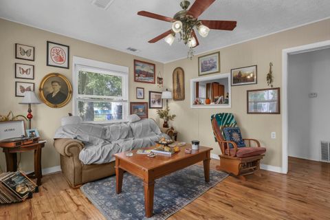 Tiny photo for 868 Lawndale Avenue, Columbus, OH 43207 (MLS # 225037770)