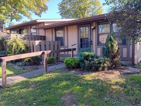 Photo of 5831 Leafapple Lane, Columbus, OH 43232 (MLS # 226040083)