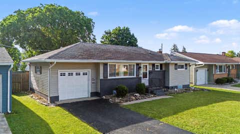 Tiny photo for 1020 Georgia Road, Circleville, OH 43113 (MLS # 226022471)