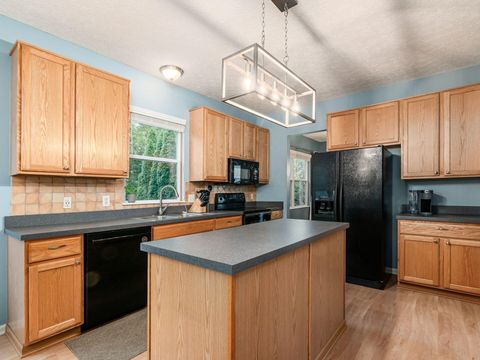 Tiny photo for 4152 Nafzger Drive, Columbus, OH 43230 (MLS # 225041029)