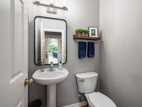 Tiny photo for 4152 Nafzger Drive, Columbus, OH 43230 (MLS # 225041029)