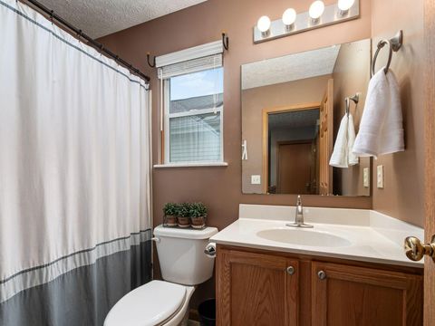 Tiny photo for 4152 Nafzger Drive, Columbus, OH 43230 (MLS # 225041029)