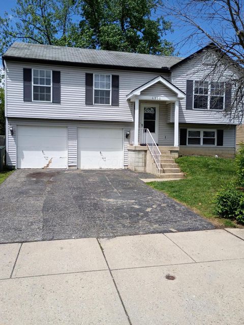 Photo of 4906 River Trail Court, Columbus, OH 43228 (MLS # 226015490)