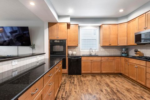 Tiny photo for 6980 Grate Park Drive, New Albany, OH 43054 (MLS # 226000537)